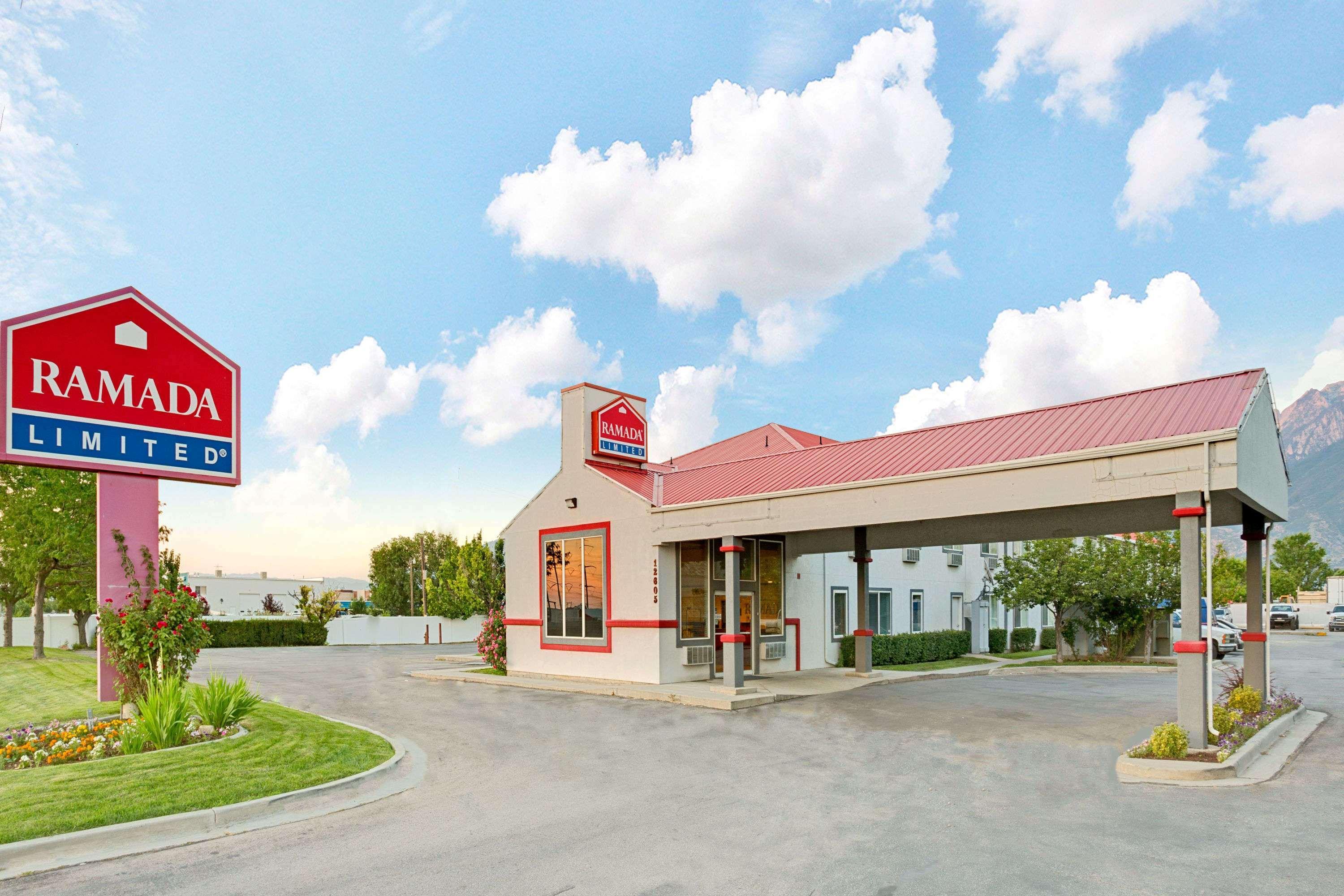 Hotel Ramada By Wyndham Draper, Utah Esterno foto